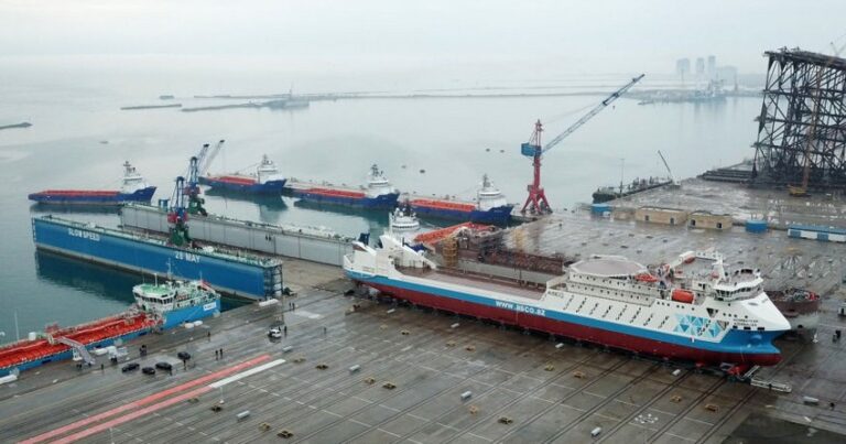 Паром «Азербайджан» прибыл в Международный морской порт Туркменбаши
