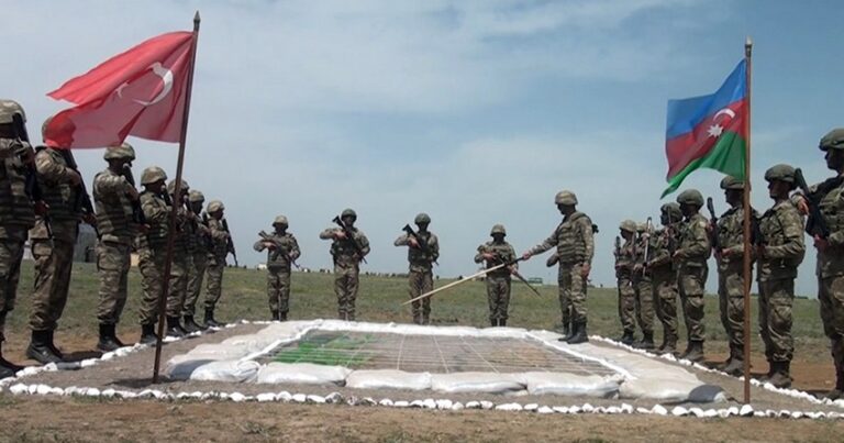 Военнослужащие Азербайджана и Турции провели совместные тактические учения — ВИДЕО