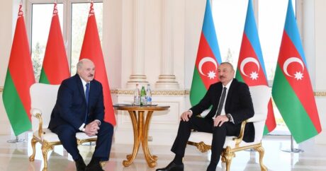 Александр Лукашенко позвонил президенту Ильхаму Алиеву
