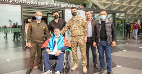 Двое проходивших в Турции лечение ветеранов войны вернулись на Родину