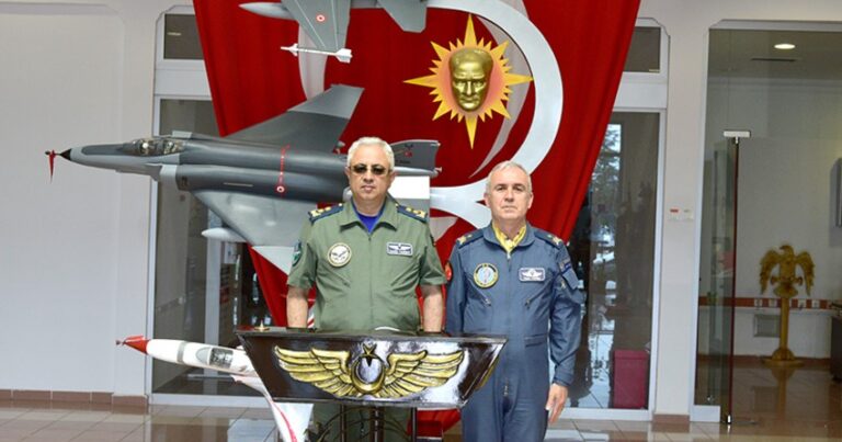 Командующий ВВС Азербайджана находится с визитом в Турции