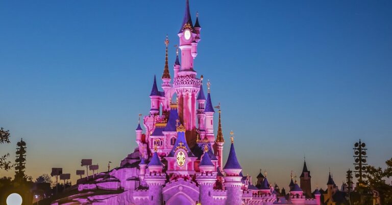 Парижский Disneyland возобновит работу 17 июня
