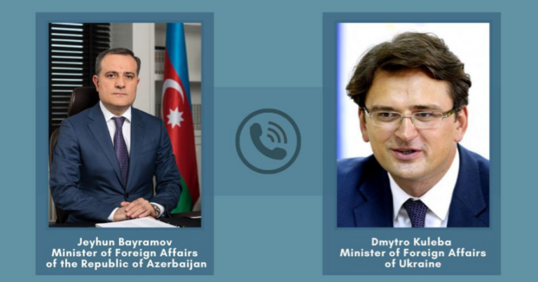 Главы МИД Азербайджана и Украины провели телефонный разговор