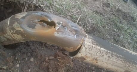 В Губе грузовик врезался в газопровод: 80 семей остались без газа