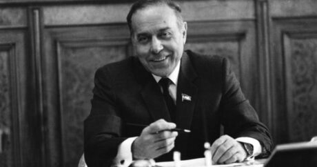Отмечается 98-ая годовщина со дня рождения Гейдара Алиева