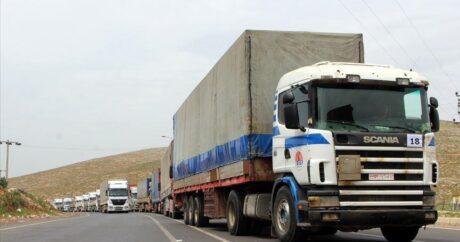 ООН направила на северо-запад Сирии 90 грузовиков с гумпомощью