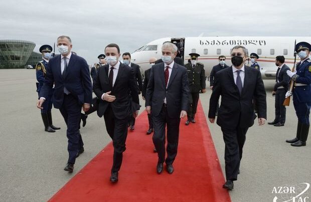 Премьер-министр Грузии прибыл в Азербайджан