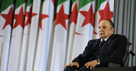 Правительство Алжира ушло в отставку