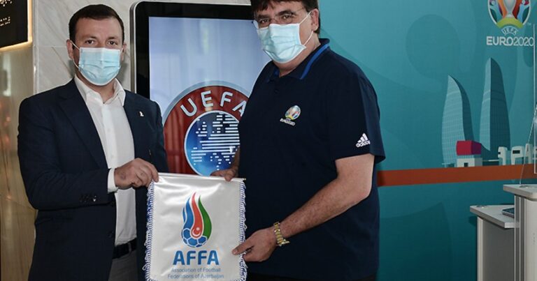 Эльхан Мамедов встретился с генсеком УЕФА
