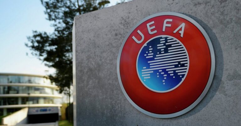 ЕВРО-2020: УЕФА расследует расистские действия венгерских фанатов