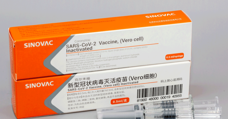 ВОЗ одобрила вакцину от коронавируса Sinovac для экстренного применения