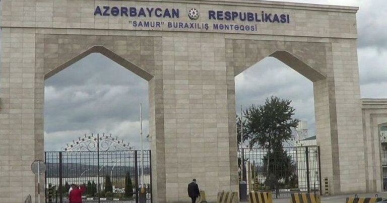 Более 220 лиц вернулись из Азербайджана в Россию