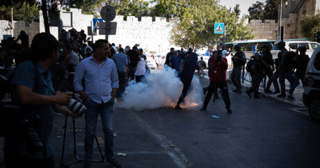 Израильские полицейские ранили 10 палестинцев в Иерусалиме