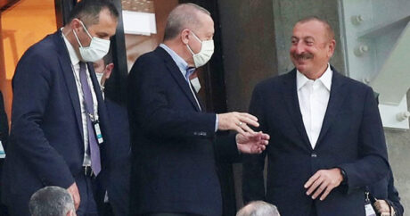 Ильхам Алиев и Реджеп Тайип Эрдоган следят за игрой сборной Турции