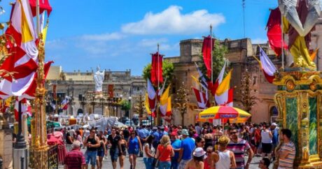 Мальта первой в Европе закрывает въезд для невакцинированных туристов