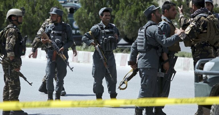 В Афганистане четверо полицейских погибли в столкновении с талибами