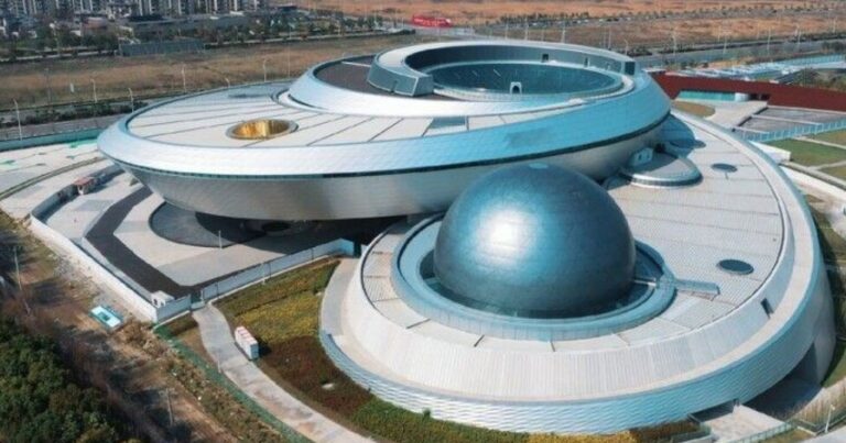 В Шанхае откроют самый большой в мире планетарий