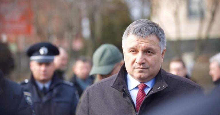 Названа причина отставки министра внутренних дел Украины