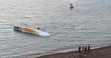 В Анталье затонула лодка с 45 мигрантами