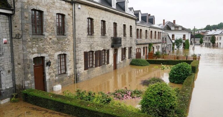 Число жертв наводнения в Бельгии выросло до 11