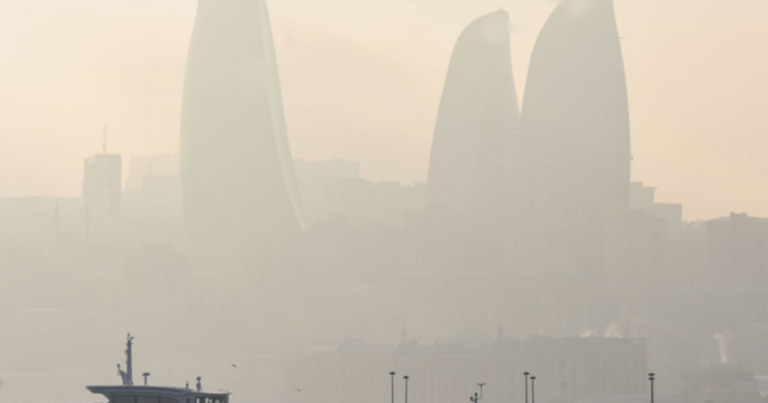 Названа причина пылевого тумана в Баку и на Абшероне