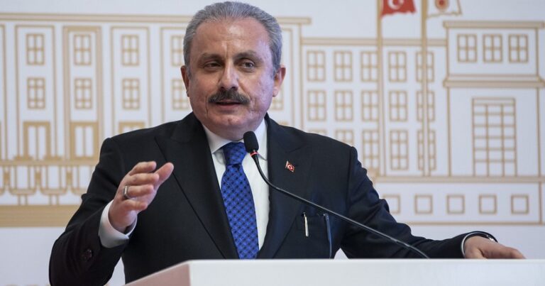 Председатель парламента Турции Мустафа Шентоп приезжает в Азербайджан