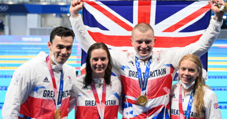 Британские пловцы с рекордом мира выиграли смешанную комбинированную эстафету