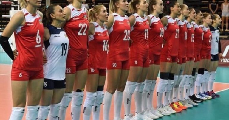 Азербайджанские волейболистки вступают в борьбу на чемпионате Европы
