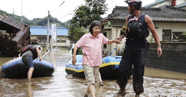 Не менее 21 человека погибли из-за наводнений в провинции Хубэй