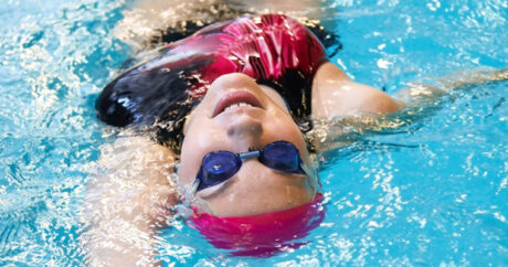 Ученые признали плавание отличной нагрузкой для мозга и памяти