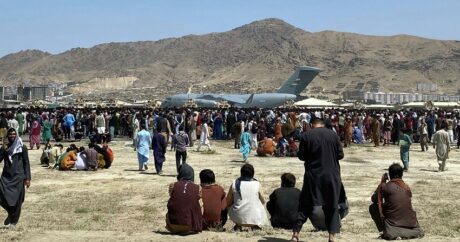 США ограничили допуск людей в аэропорт Кабула