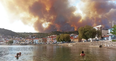 В Греции тушат более 150 пожаров