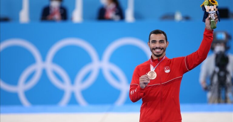 Турецкий гимнаст впервые в истории завоевал медаль Олимпиады