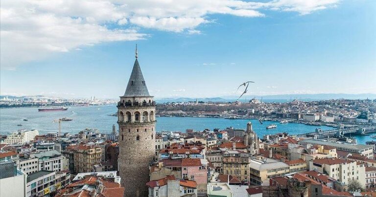 Стамбул в июне посетило рекордное число иностранных туристов