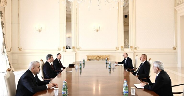 Ильхам Алиев принял министра нефти Ирака
