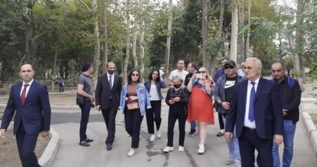 Группа грузинских журналистов находится в Гяндже
