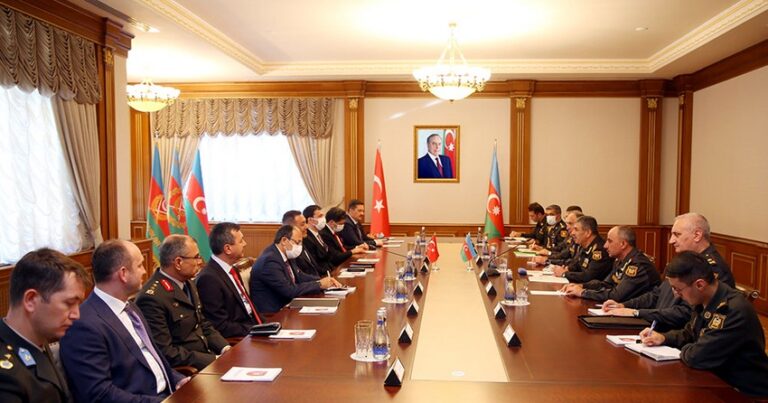 Обсуждены перспективы развития азербайджано-турецкого военного сотрудничества