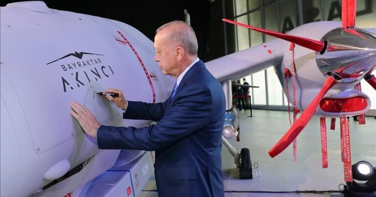 БПЛА Akıncı полетит с посланием президента Эрдогана