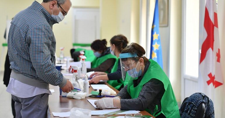 В Грузии началось голосование на выборах в местные органы власти