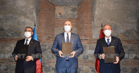 Министр обороны: Дружба Азербайджана, Грузии и Турции продолжится