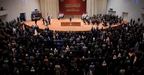 В парламент Ирака прошли почти 100 женщин