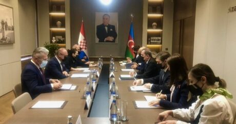В Баку проходит встреча глав МИД Азербайджана и Хорватии