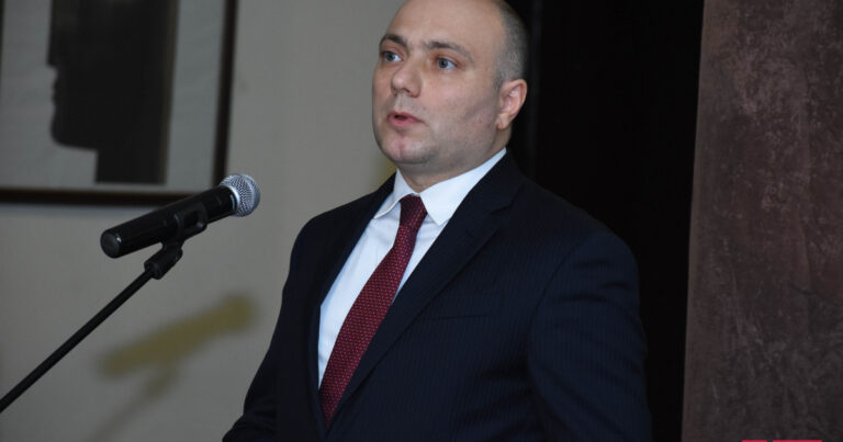 Министр культуры Азербайджана отправился в Турцию