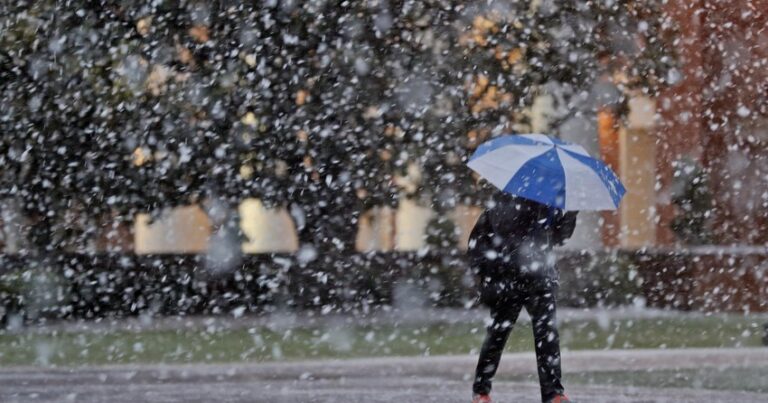 Завтра в Азербайджане прогнозируется дождь, снег и сильный ветер