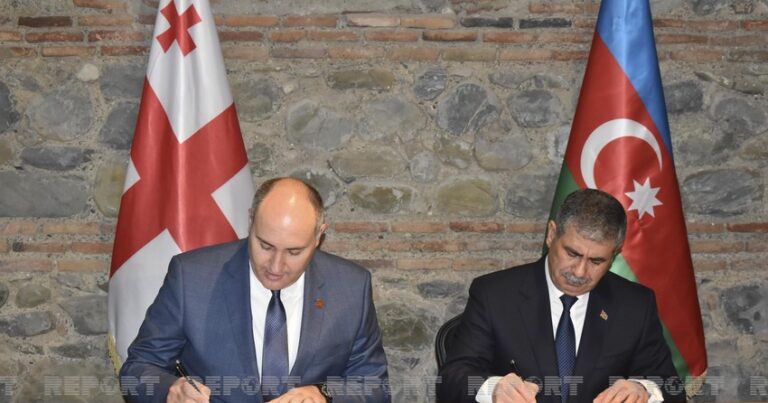 Министры обороны Азербайджана и Грузии подписали документ о сотрудничестве