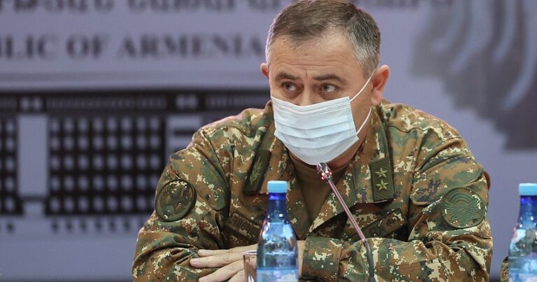 Начальника Генштаба Армении вызовут на допрос