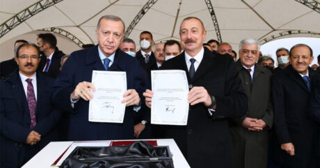 Президенты Азербайджана и Турции заложили фундамент новой дороги в Зангезурском коридоре
