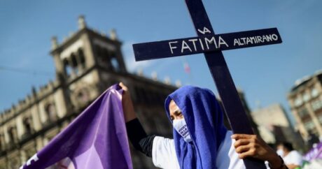Сотни людей присоединились к протесту против насилия в отношении женщин в Мексике