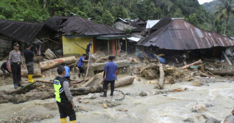 В Индонезии из-за наводнений погибли пять человек