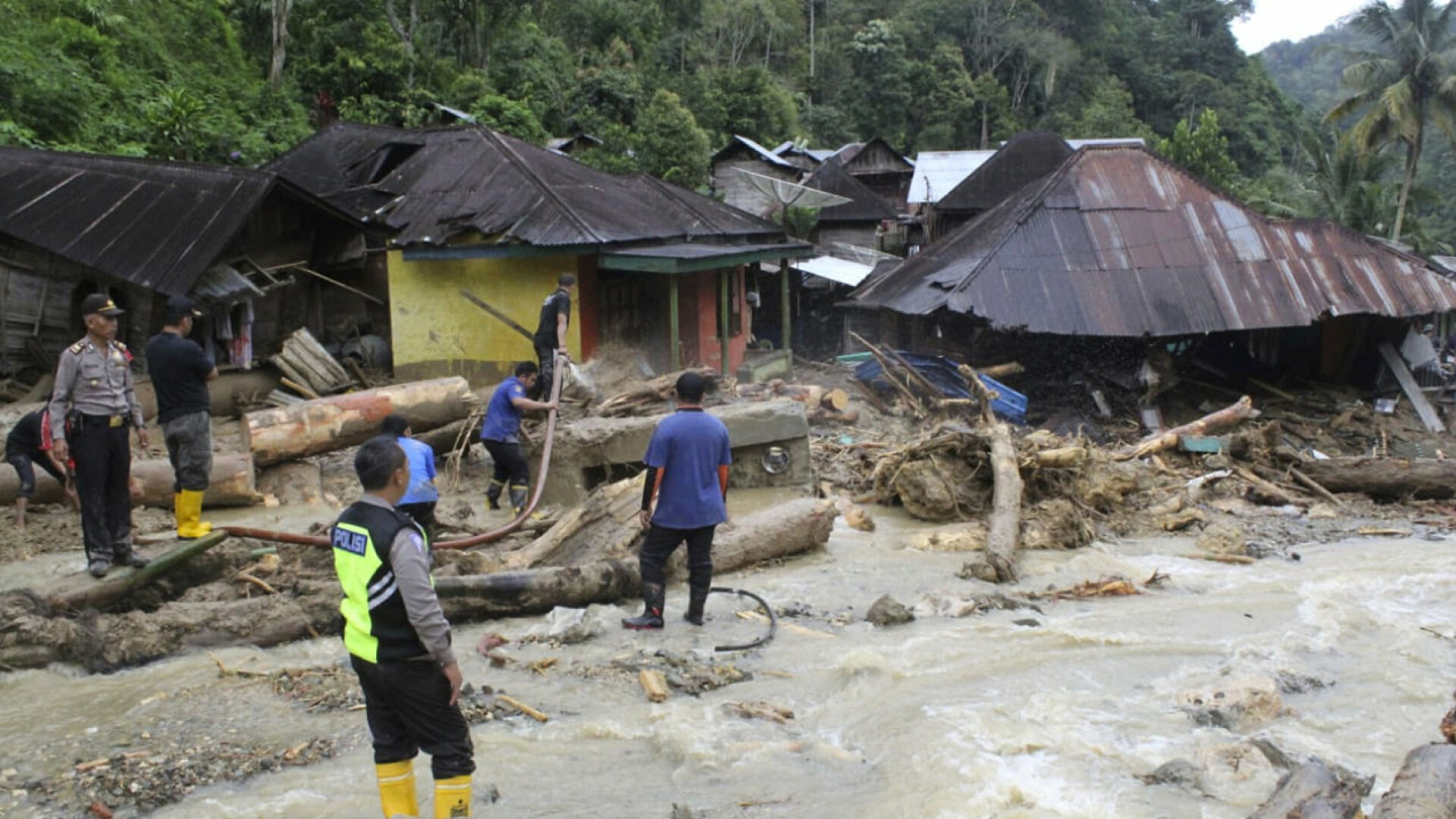 индонезия наводнение